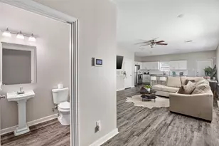 5006 Colonial Ave, Dallas, TX 75215 - Photo 2