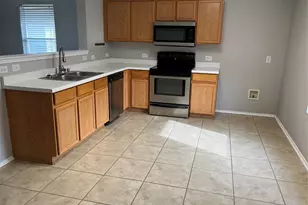 849 Santa Rosa Dr, Fort Worth, TX 76052 - Photo 4