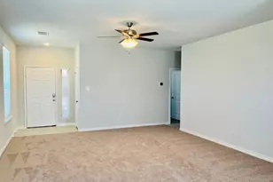 804 Peaceful Brk Dr, Fort Worth, TX 76140 - Photo 4