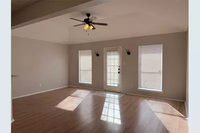 918 Gwinnett Circle, Arlington, TX 76017 - Photo 4