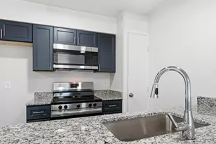 4851 Cedar Springs Rd, Dallas, TX 75219 - Photo 10