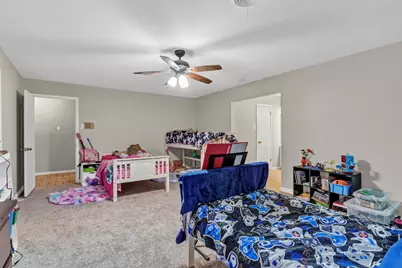 706 E Criner Street, Grandview, TX 76050 - Photo 24