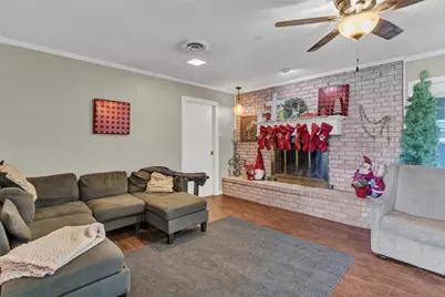 706 E Criner Street, Grandview, TX 76050 - Photo 8