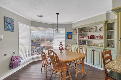 706 E Criner Street, Grandview, TX 76050 - Photo 12