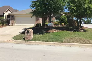 524 Caravan Dr, Fort Worth, TX 76131 - Photo 1