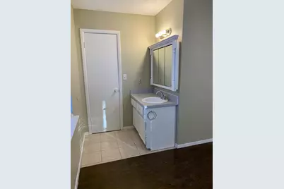 5410 Kings Manor Drive, Lake Dallas, TX 75065 - Photo 18