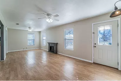 900 Elizabeth Boulevard, Granbury, TX 76048 - Photo 4