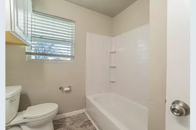 900 Elizabeth Boulevard, Granbury, TX 76048 - Photo 10