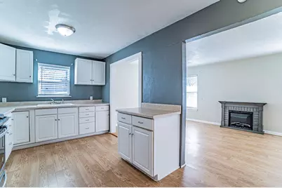 900 Elizabeth Boulevard, Granbury, TX 76048 - Photo 6