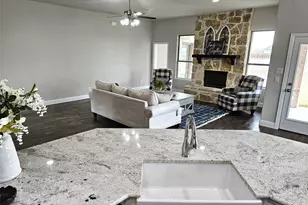 241 Blythe Rd, Van Alstyne, TX 75495 - Photo 6