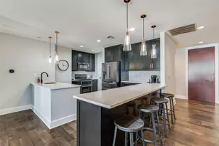 1505 Elm St, Dallas, TX 75201 - Photo 4