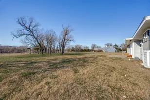 226 Gln Mdws Dr, Bonham, TX 75418 - Photo 22