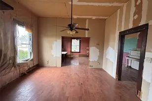 103 W 3rd St, Barry, TX 75102 - Photo 30