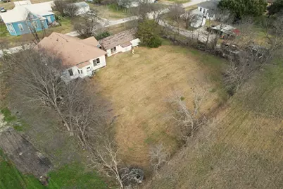 103 W 3rd Street, Barry, TX 75102 - Photo 2
