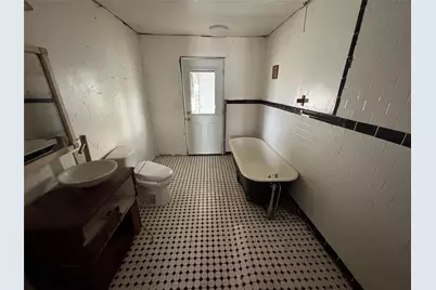 103 W 3rd Street, Barry, TX 75102 - Photo 36