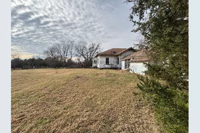 103 W 3rd Street, Barry, TX 75102 - Photo 22