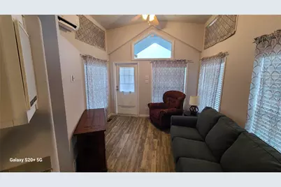 10621 Fm 512, Wolfe City, TX 75496 - Photo 36