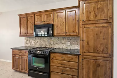 1702 Turnberry Circle, Sulphur Springs, TX 75482 - Photo 10