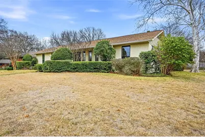 822 Belt Line Plaza, Richardson, TX 75080 - Photo 2