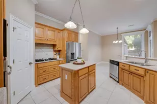 8205 Edgemont Ct, North Richland Hills, TX 76182 - Photo 6