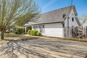 209 Trailwind St, Gun Barrel City, TX 75156 - Photo 2