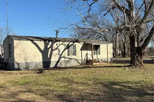 1004 E Davis St, Whitney, TX 76692 - Photo 16
