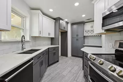 2417 Meadow Court, Bedford, TX 76021 - Photo 12