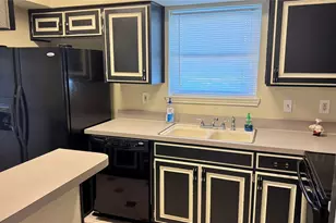 1200 Calico Ln, Arlington, TX 76011 - Photo 16