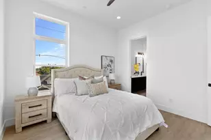 727 W 10th St, Dallas, TX 75208 - Photo 18