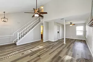 415 Creekmeadow Ln, Lewisville, TX 75067 - Photo 4