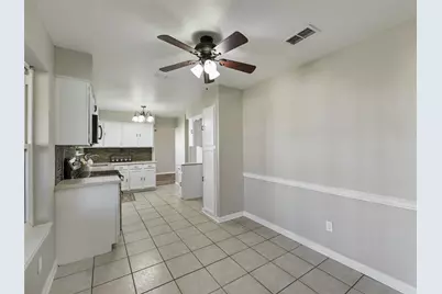 415 Creekmeadow Lane, Lewisville, TX 75067 - Photo 12