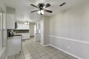 415 Creekmeadow Ln, Lewisville, TX 75067 - Photo 12