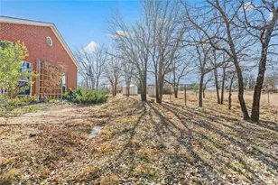 129 Love Trail Ct, Paradise, TX 76073 - Photo 28