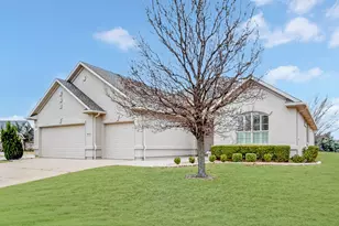 8800 Freeport Dr, Denton, TX 76207 - Photo 2