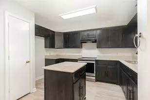 3929 Cochise Dr, Balch Springs, TX 75180 - Photo 8