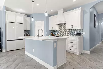 2512 High Crest Avenue, Fort Worth, TX 76111 - Photo 2