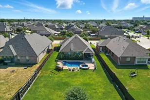 905 Cloudlock Dr, Saginaw, TX 76179 - Photo 1