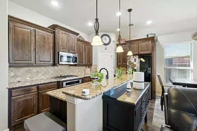 905 Cloudlock Drive, Saginaw, TX 76179 - Photo 10