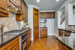 832 Hidden Springs Ct, McKinney, TX 75071 - Photo 12