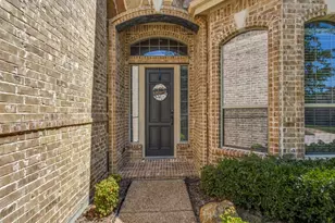 832 Hidden Springs Ct, McKinney, TX 75071 - Photo 2