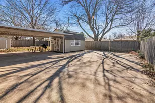 7408 Maple Dr, North Richland Hills, TX 76180 - Photo 20