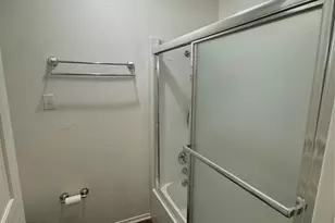 408 Olson Ct, Granbury, TX 76048 - Photo 16