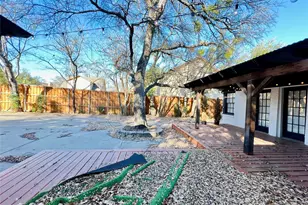 101 Lindenwood Dr, Fort Worth, TX 76107 - Photo 34