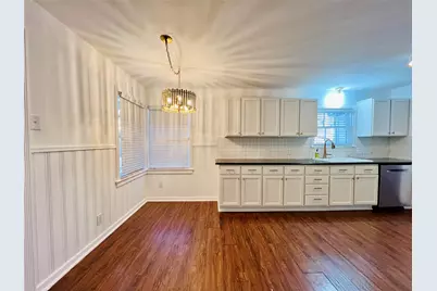 101 Lindenwood Drive, Fort Worth, TX 76107 - Photo 6