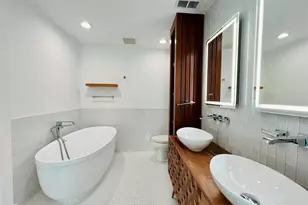 101 Lindenwood Dr, Fort Worth, TX 76107 - Photo 10