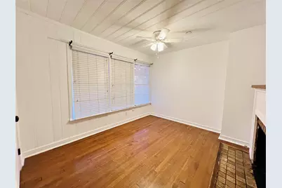 101 Lindenwood Drive, Fort Worth, TX 76107 - Photo 16