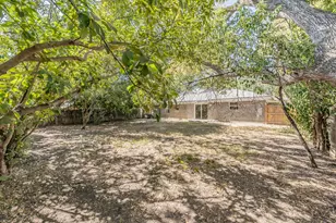 13308 Shahan Dr, Farmers Branch, TX 75234 - Photo 34