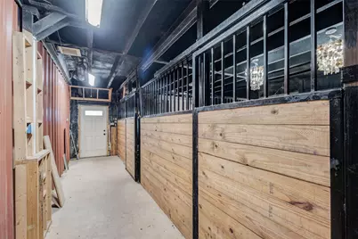 423 Hcr 1439, Covington, TX 76636 - Photo 32