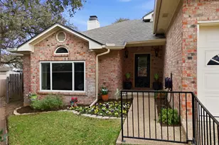 212 Shady Pl Dr, Waco, TX 76712 - Photo 2