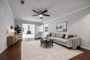 2923 W Day St, Denison, TX 75020 - Photo 4